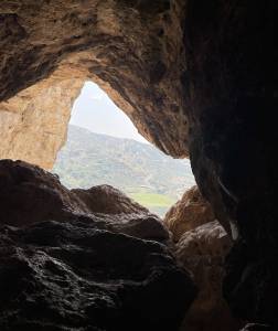 Shpellat e Velçës